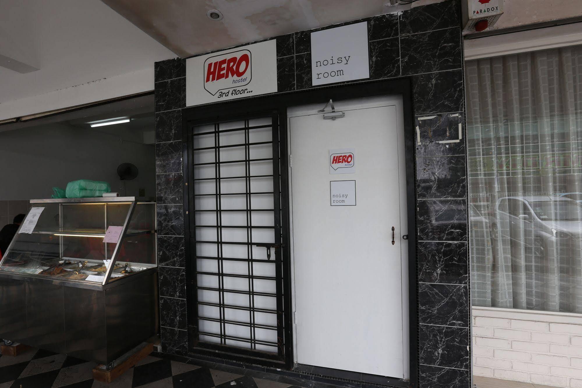 Hero Hostel Kuching Exterior photo